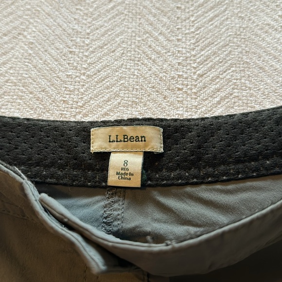 L.L. Bean Water -Repellant Comfort Trail Pants Mid-Rise Cropped Pants - Picture 4 of 14